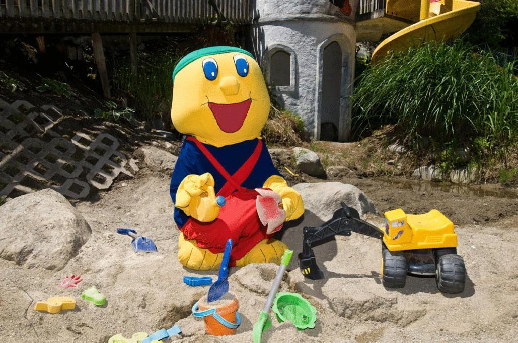 Smileys Kinderhotel Trebesing Dış mekan fotoğraf