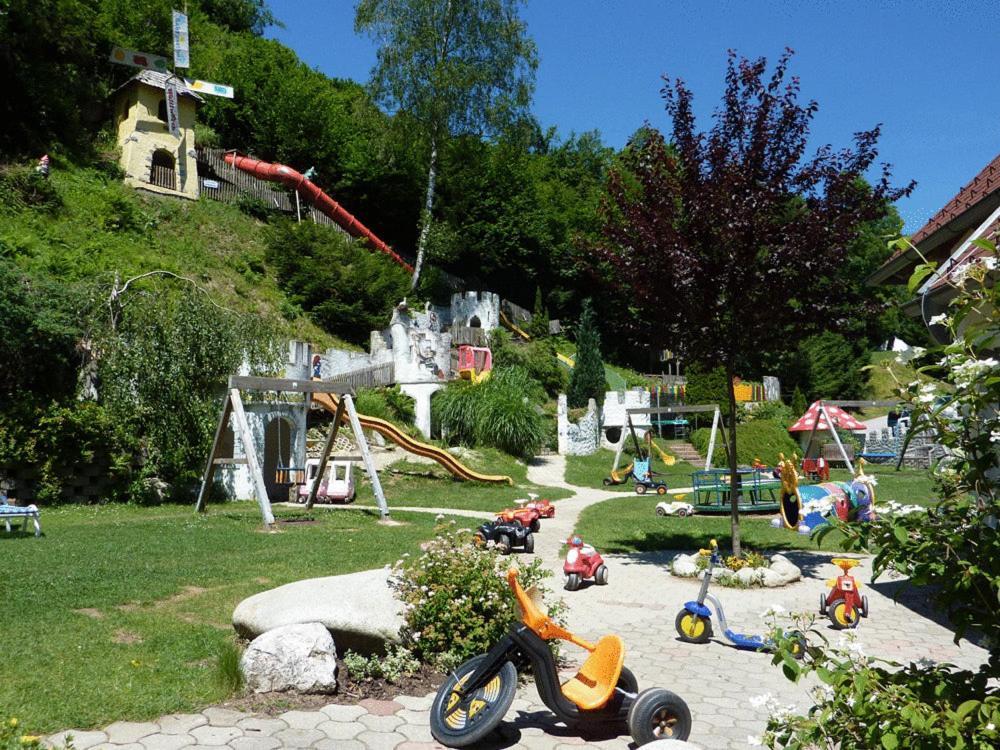 Smileys Kinderhotel Trebesing Dış mekan fotoğraf