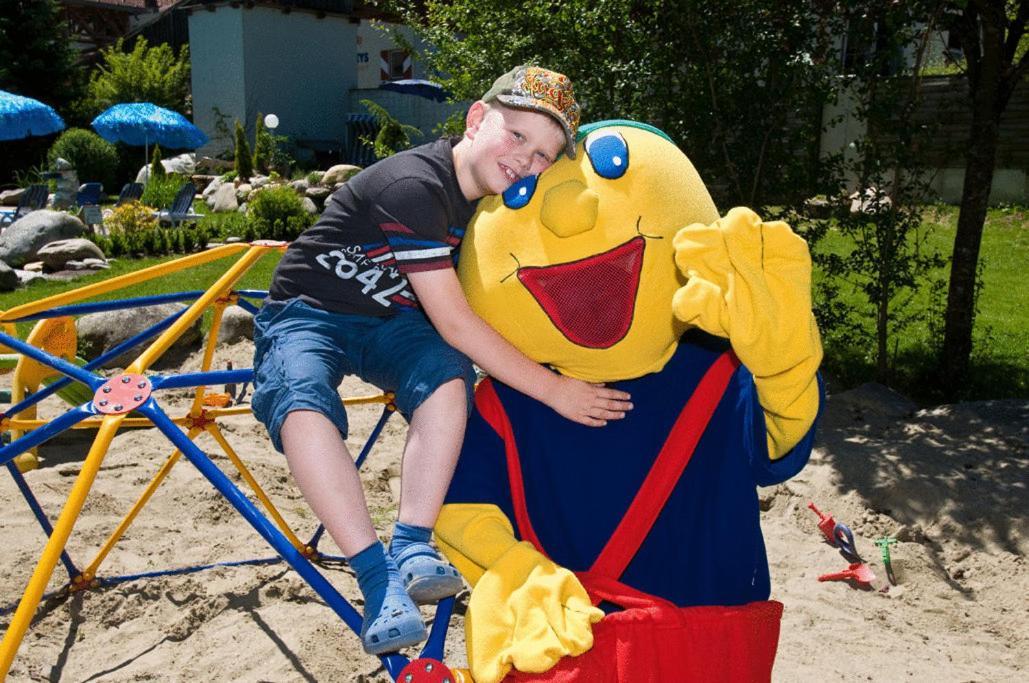 Smileys Kinderhotel Trebesing Dış mekan fotoğraf