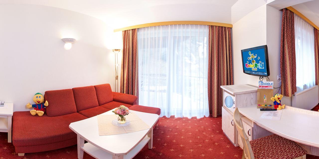 Smileys Kinderhotel Trebesing Dış mekan fotoğraf